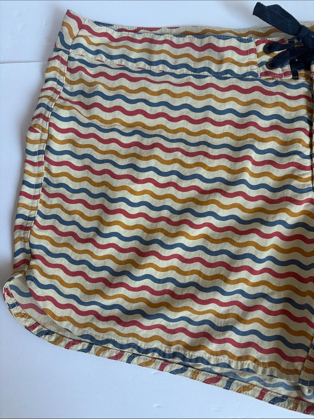 Patagonia Wavefarer board short 5” multicolor wavy stripe drawstring waist - Picture 2 of 16